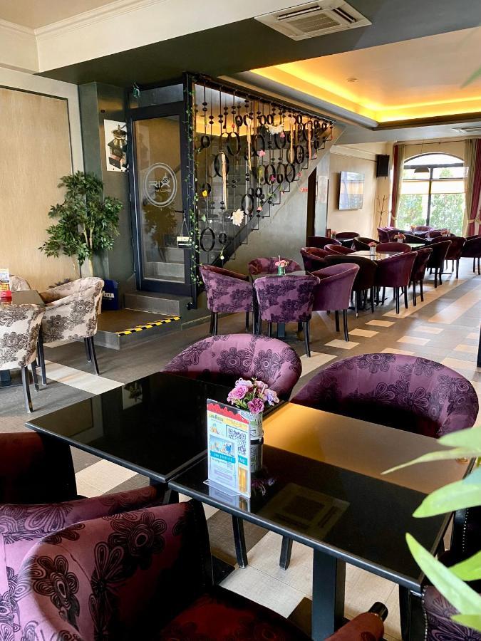 Pensiunea Rix Rooms Фокшаны Экстерьер фото