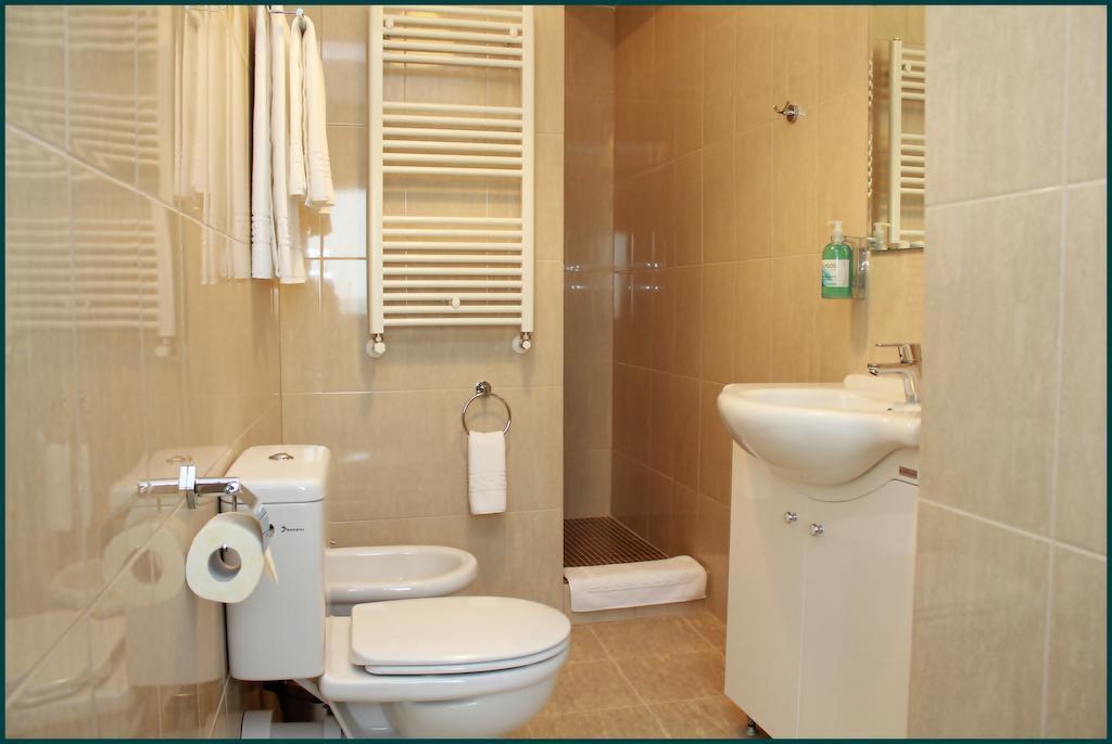 Pensiunea Rix Rooms Фокшаны Номер фото
